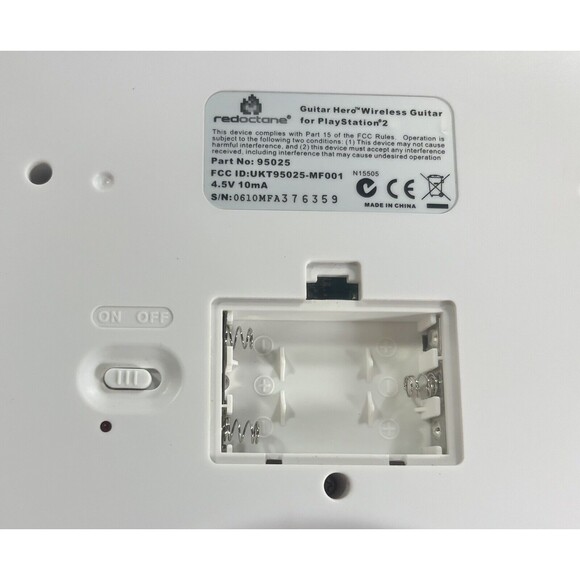 Guitar Hero Red Octane Wireless White Guitar Playstation 2 PS2 95025 NO DONGLE - Picture 11 of 11